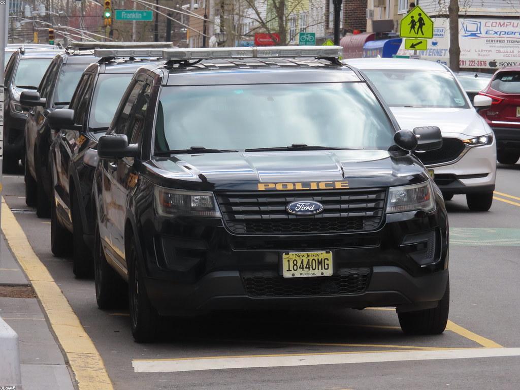 យុទ្ធសាស្ត្រសុវត្ថិភាព: ការពារប្រព័ន្ធនិងការអភិវឌ្ឍន៍